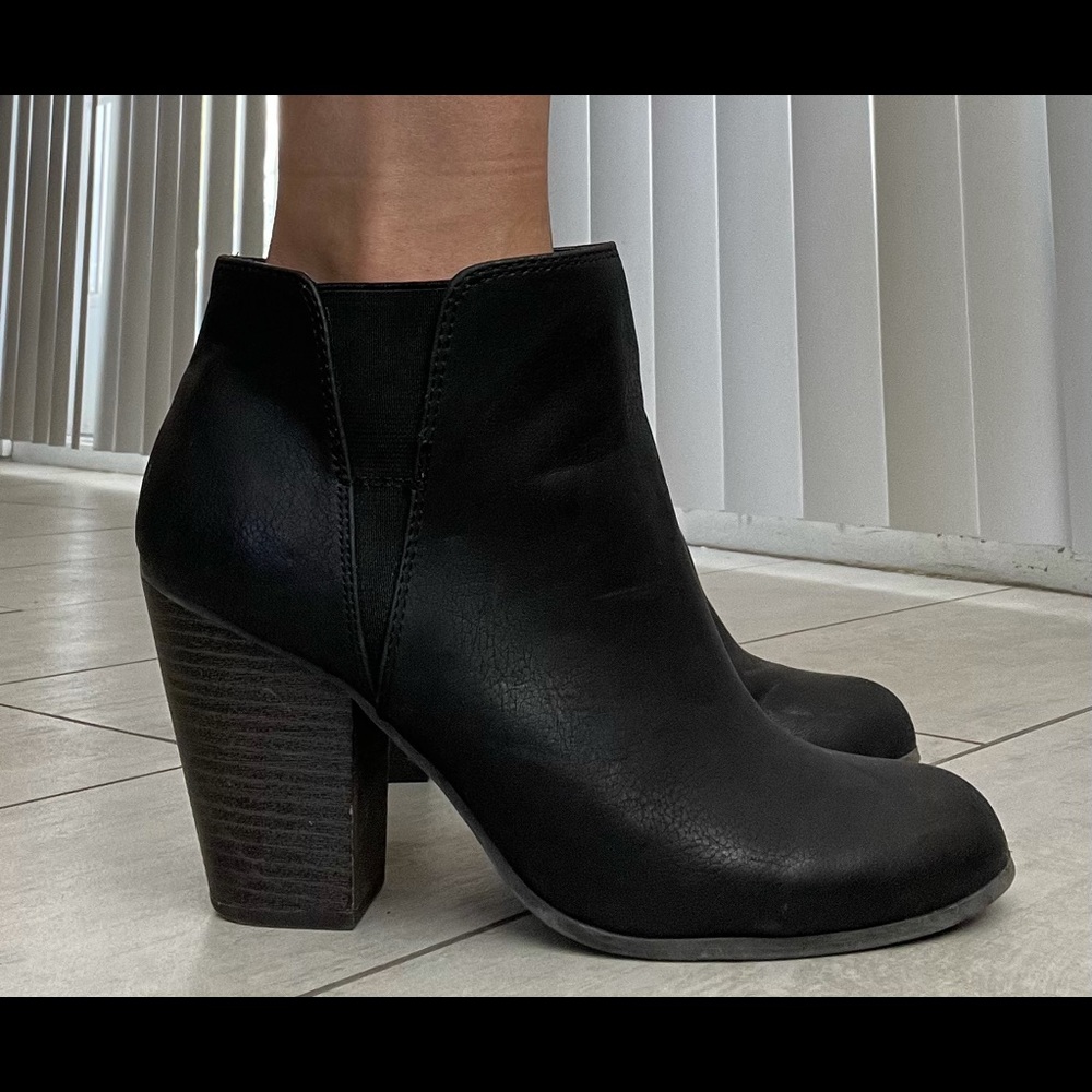 Fergalicious Black booties